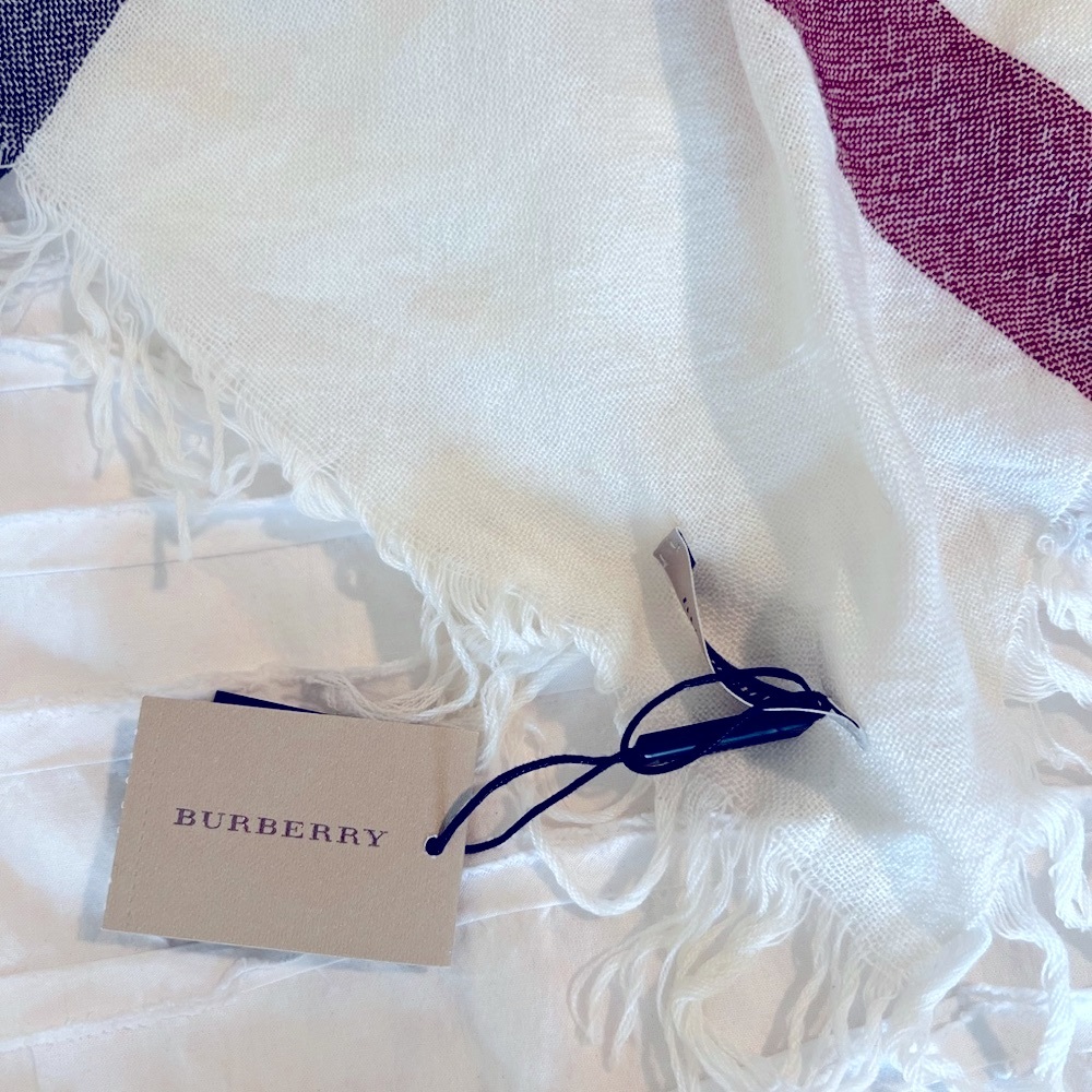 NWT Burberry color check wool scarf 110 cm - Picture 5 of 11